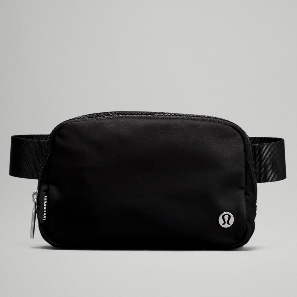 NWT lululemon Belt Bag